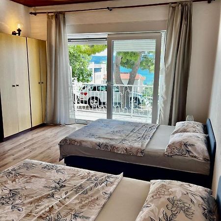 Apartmani Branko Vojnovic Omiš Exteriör bild