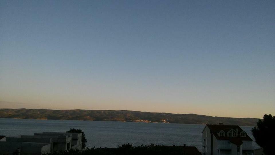 Apartmani Branko Vojnovic Omiš Exteriör bild